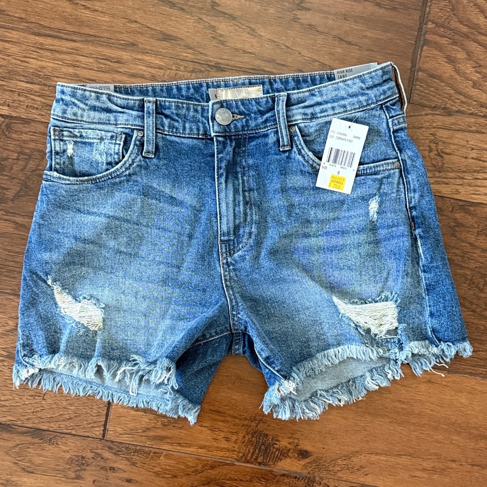 Kut from the Kloth - high rise Jane long short - new with tags - size 6